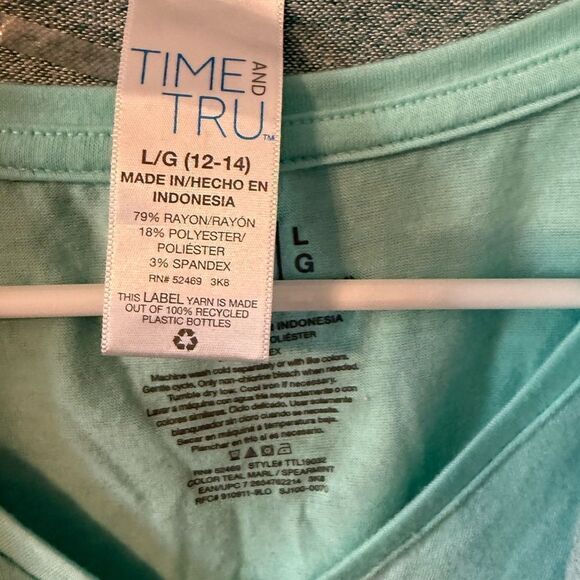 TIME AND TRUE BRAND WOMENS BLOUSE SET - Picture 2 of 7